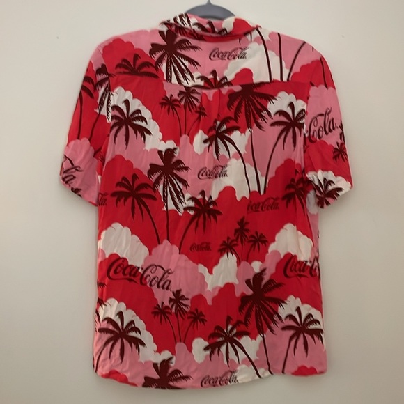 3 for $25! Coca Cola Button Down Hawaiian Shirt Pink and Red Palm Trees Mens SM - Picture 5 of 7